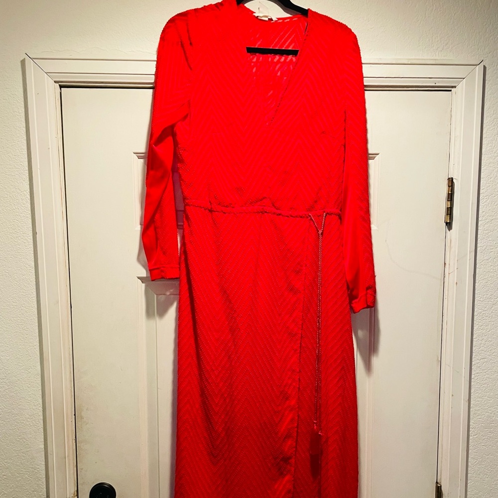 💔 H&M long sleeve maxi red dress 💔